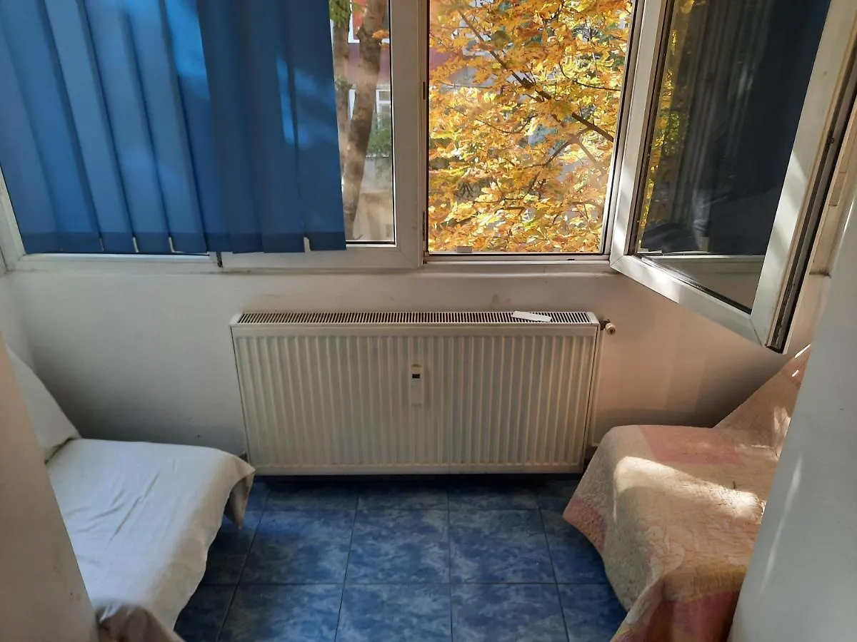 Apt 2 Camere Non Party And Free Wifii Bucharest 0*,  Romania