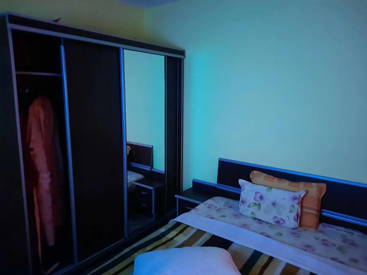 Apt 2 Camere Non Party And Free Wifii Bucharest 0*,