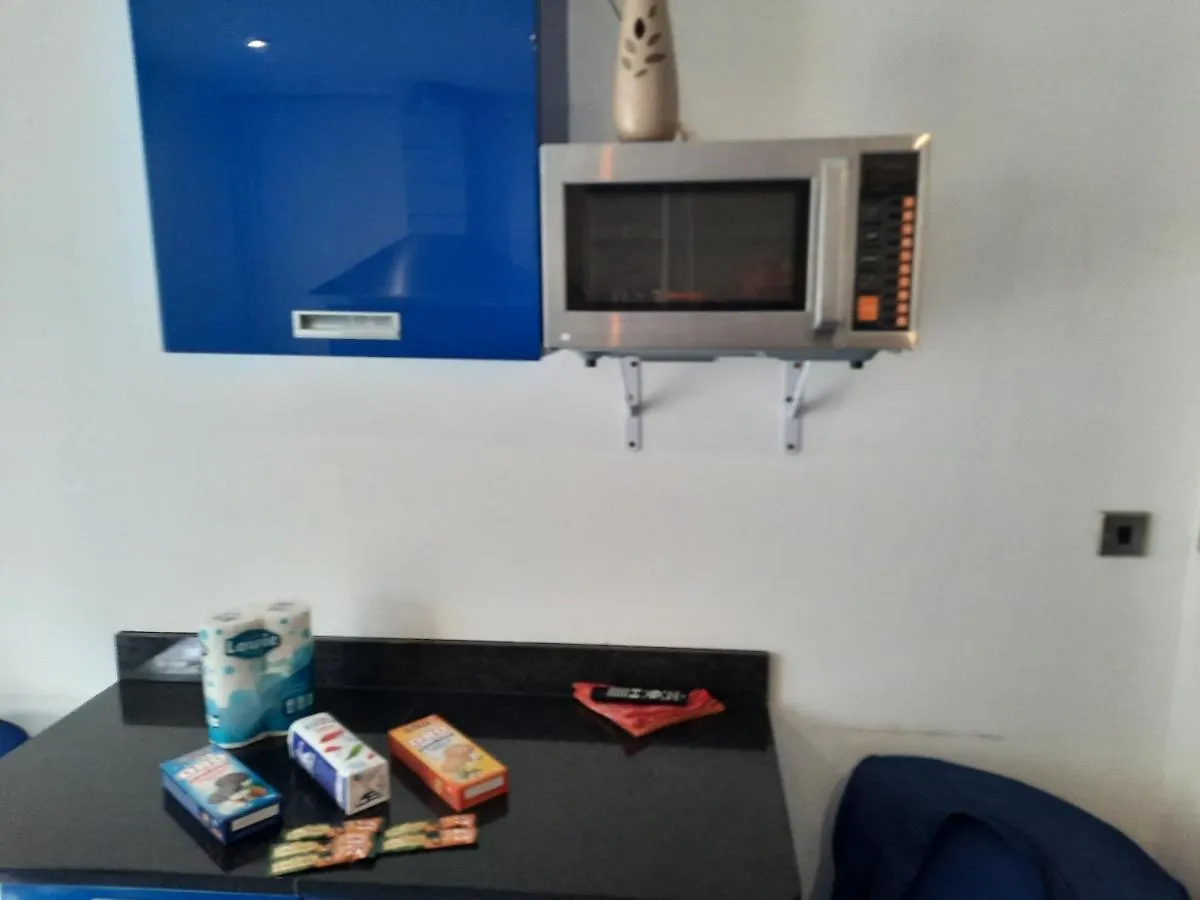 Apt 2 Camere Non Party And Free Wifii Bucharest
